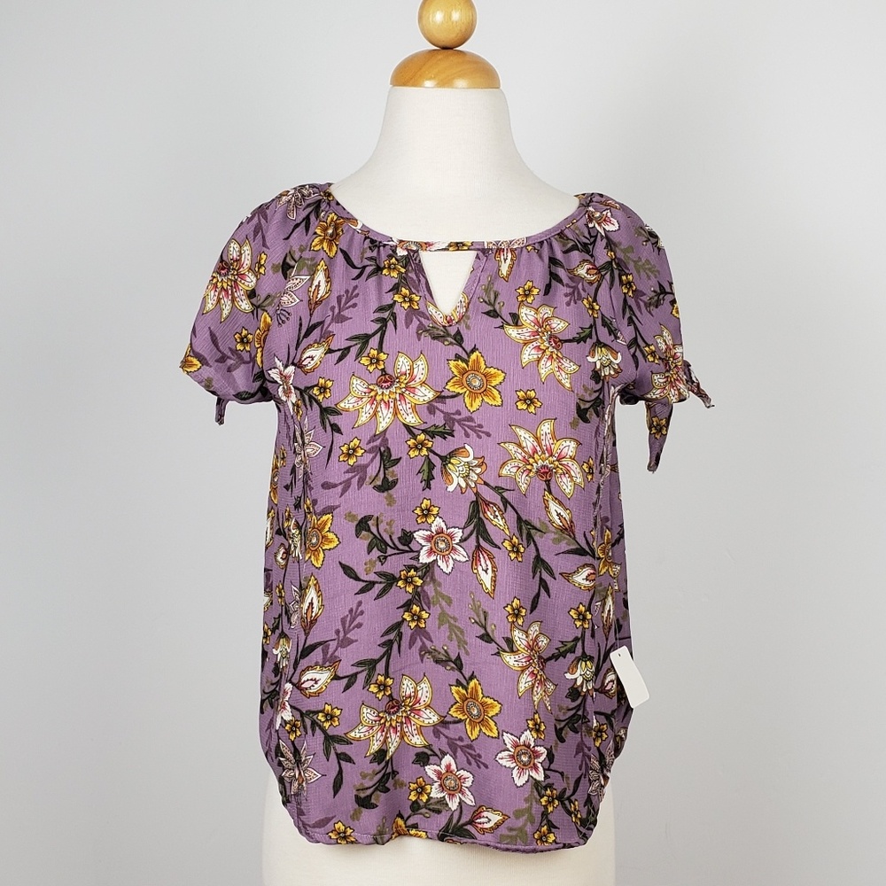 Women's Short Sleeve Top Size Small Purple